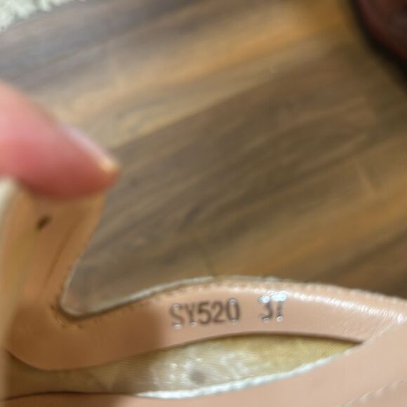 Alberta Ferretti Beige Velvet Flat Mules Embellished with Beads & Crystals. - Picture 10 of 10